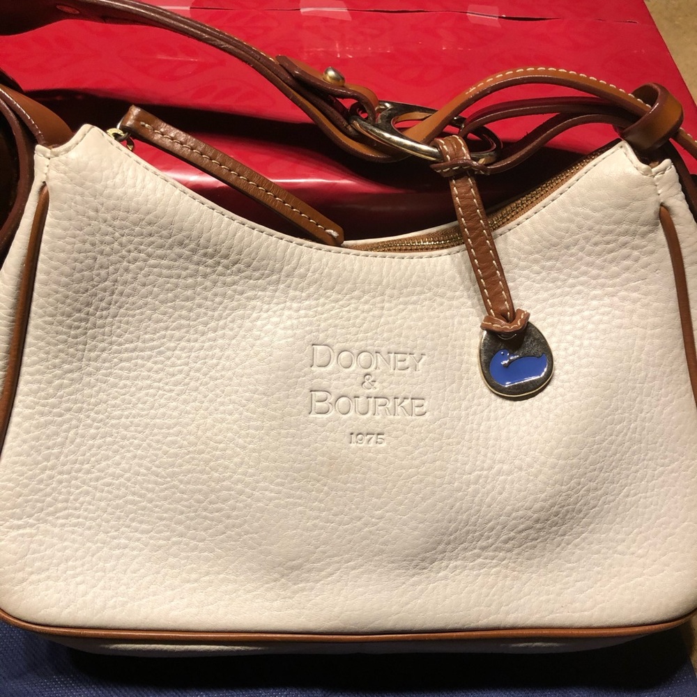 Dooney Bourke Vintage white leather handbag